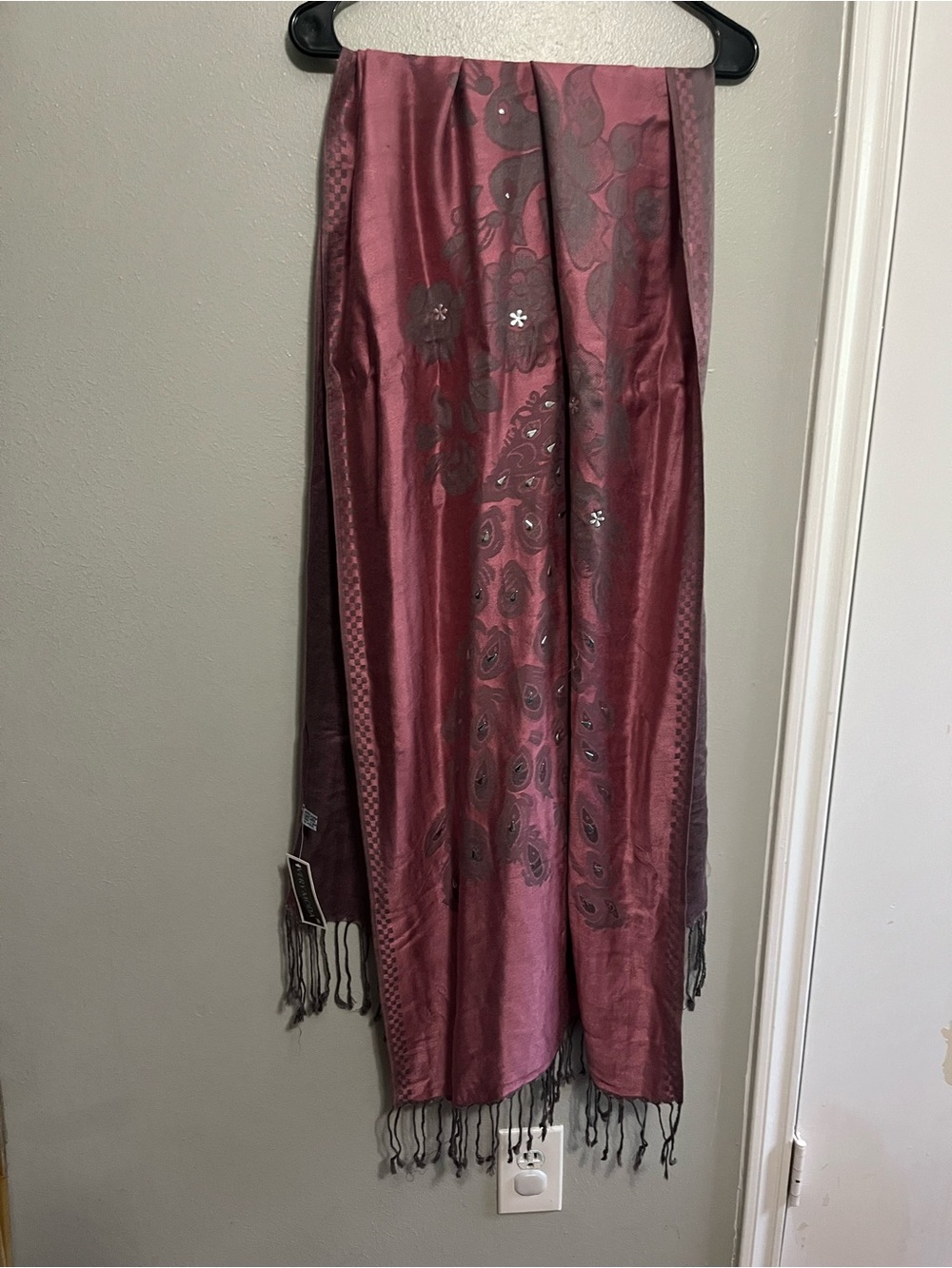 Very Moda Dusky Rose Floral Paisley Wrap Scarf